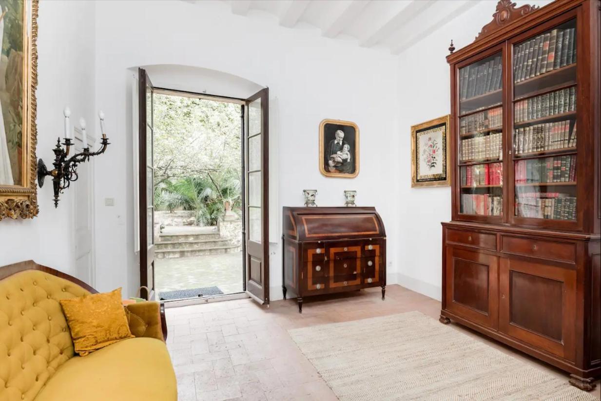 Can Rovira - Stunning Neoclassical Mansion, Just 20 Min Drive From Barcelona City Center, Ideal For Groups And Families Alella Dış mekan fotoğraf