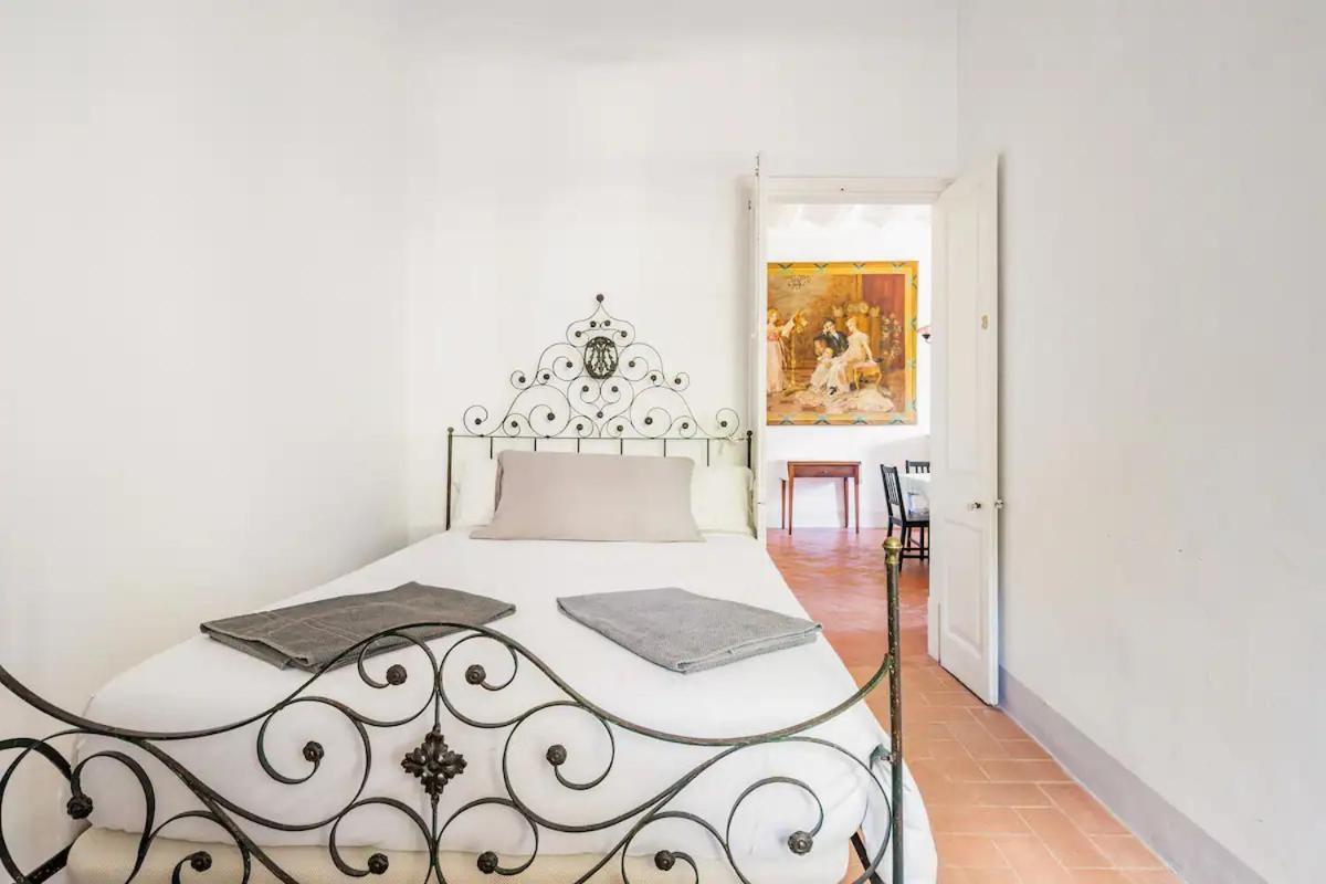 Can Rovira - Stunning Neoclassical Mansion, Just 20 Min Drive From Barcelona City Center, Ideal For Groups And Families Alella Dış mekan fotoğraf