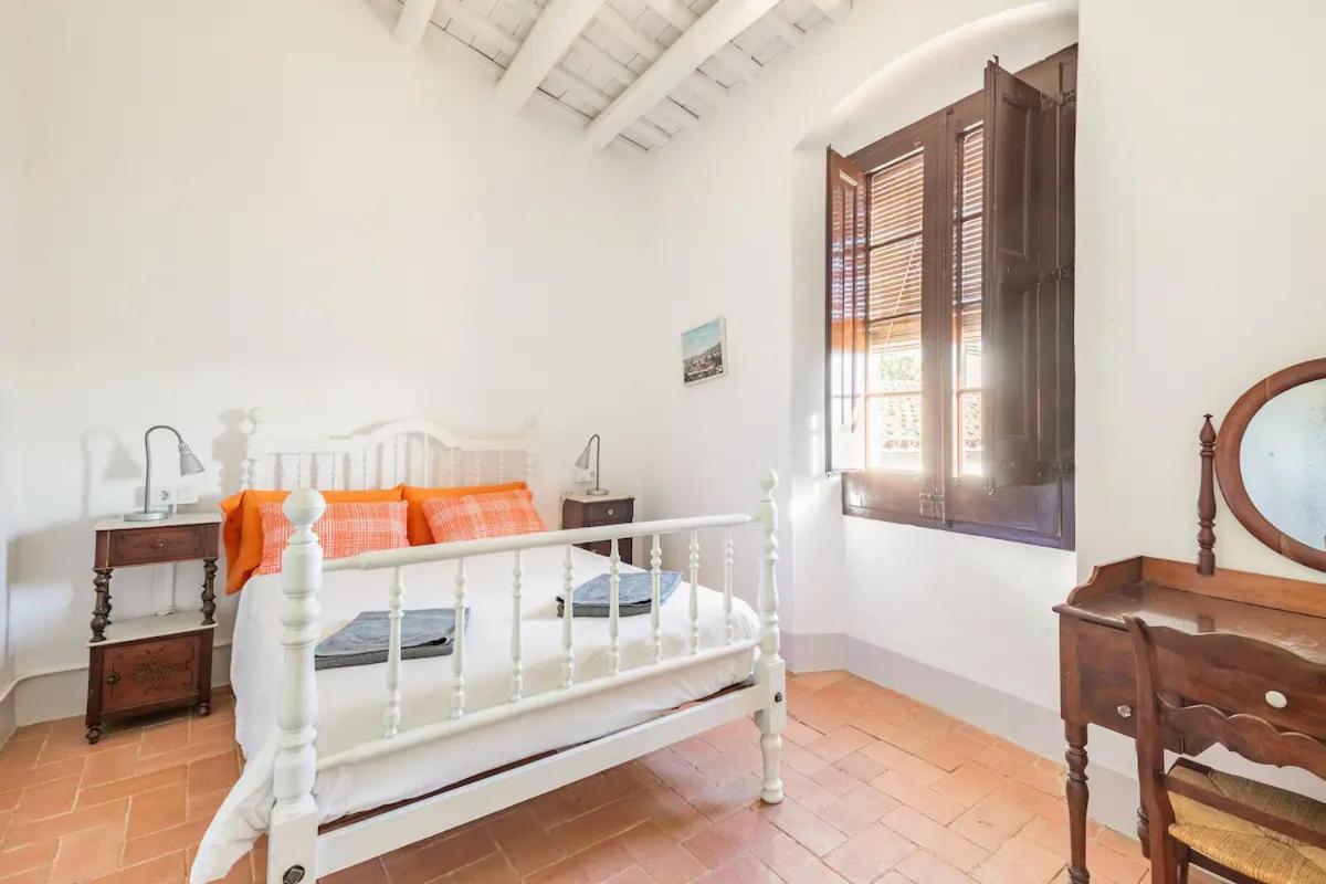 Can Rovira - Stunning Neoclassical Mansion, Just 20 Min Drive From Barcelona City Center, Ideal For Groups And Families Alella Dış mekan fotoğraf